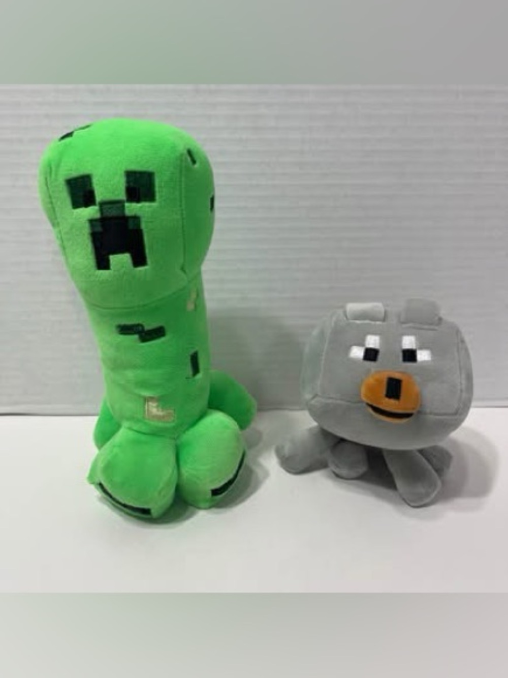 MINECRAFT Creeper and wolf plush stuffed animals dolls toys